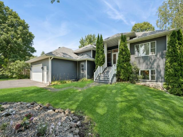 118 S Shannon Drive Shakopee MN 55379 - MLS# 6749745