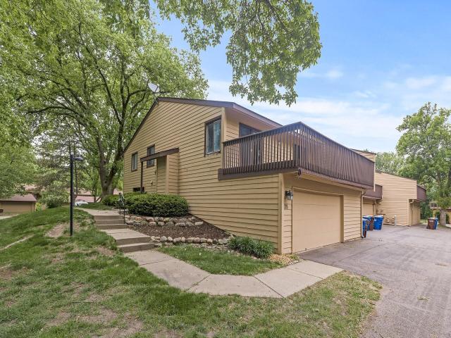 135 W Eagle Lake Drive Maple Grove MN 55369 - MLS# 6750227