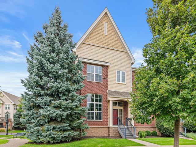 8137 Oakview Lane N Maple Grove MN 55369 - MLS# 6750407