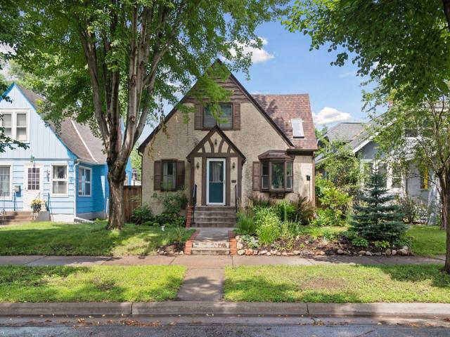 1017 Hawthorne Avenue E Saint Paul MN 55106 - MLS# 6751281