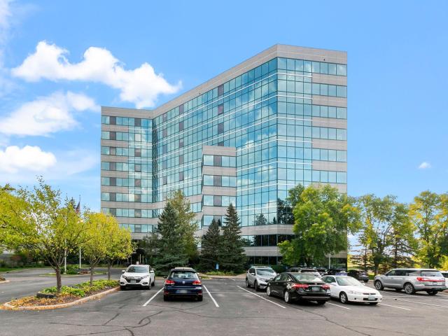 5601 Smetana Drive Unit 214 Minnetonka MN 55343 - MLS# 6751310