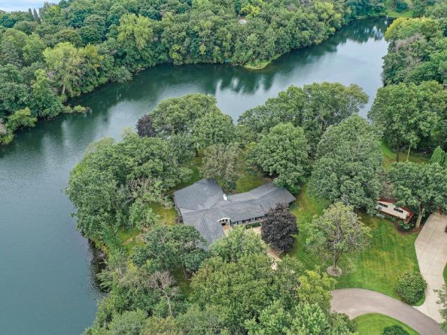 730 Amber Drive Shoreview MN 55126 - MLS# 6752092