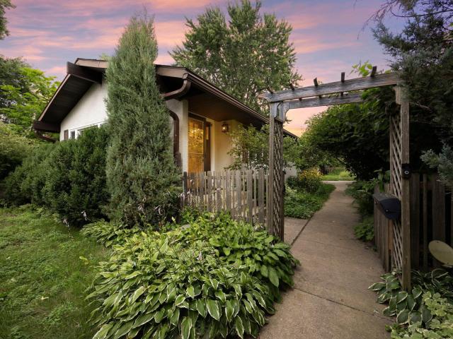 2549 33rd Avenue S Minneapolis MN 55406 - MLS# 6752094