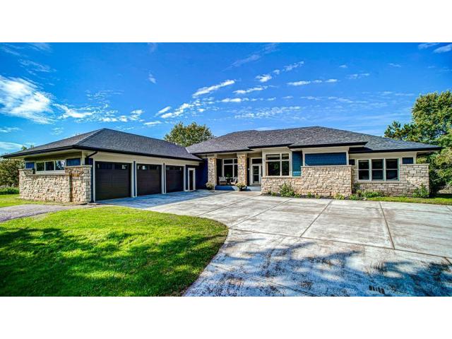 8320 Dellwood Road Court N Saint Paul MN 55115 - MLS# 6752647