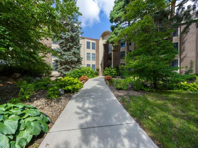 8549 Irwin Road Unit 235 Minneapolis MN 55437 - MLS# 6754528