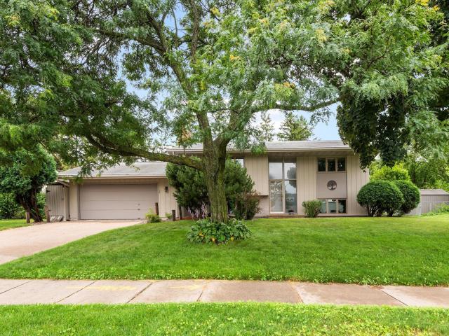8717 49th Avenue N Minneapolis MN 55428 - MLS# 6754711