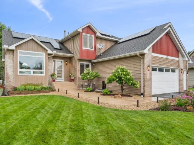 303 137th Lane NW Andover MN 55304 - MLS# 6754889