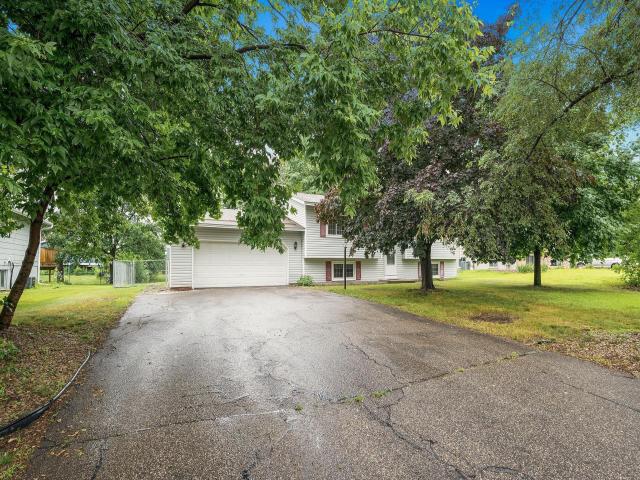 2916 80th Avenue N Brooklyn Park MN 55444 - MLS# 6755130