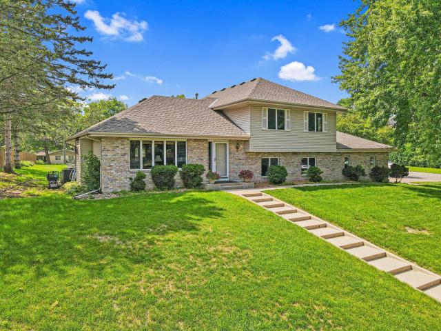 7030 Alpine Trail Eden Prairie MN 55346 - MLS# 6755248
