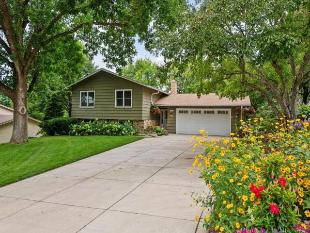 730 Windemere Drive Plymouth MN 55441 - MLS# 6755635