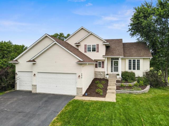 7073 Sussex Lane Shakopee MN 55379 - MLS# 6755821