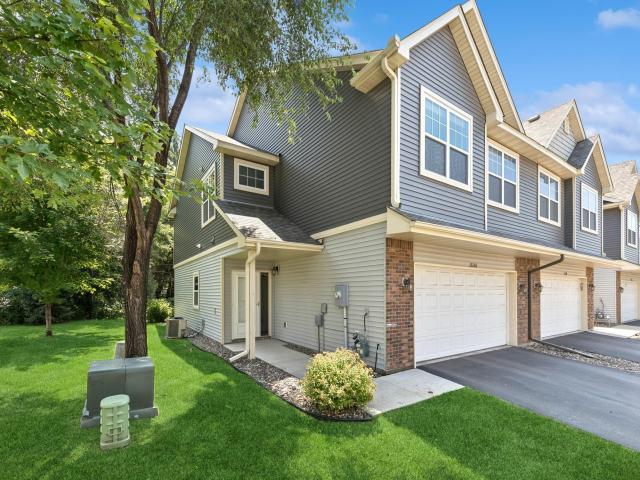 12226 River Valley Drive Burnsville MN 55337 - MLS# 6755899