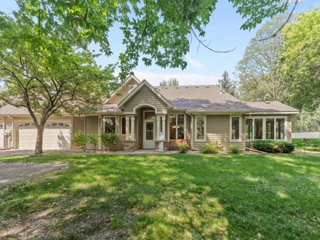 1112 Stratford Lane E Burnsville MN 55337 - MLS# 6755901