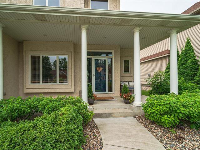 1203 Adrian Drive Chaska MN 55318 - MLS# 6756198
