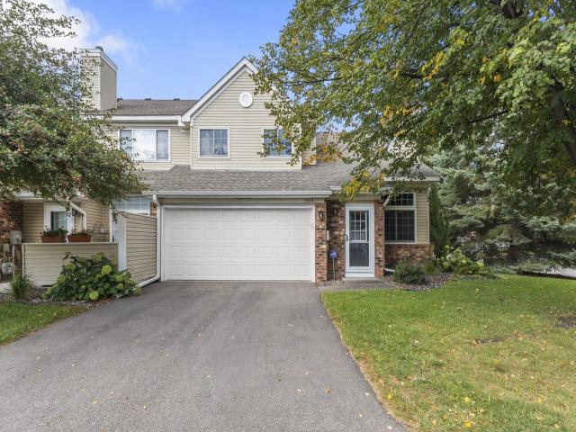 1914 Sapphire Point Unit 102 Eagan MN 55122 - MLS# 6756245