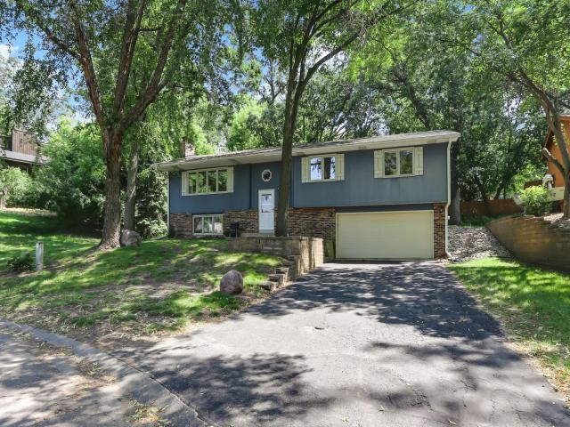 570 Crestview Drive S Saint Paul MN 55119 - MLS# 6756383