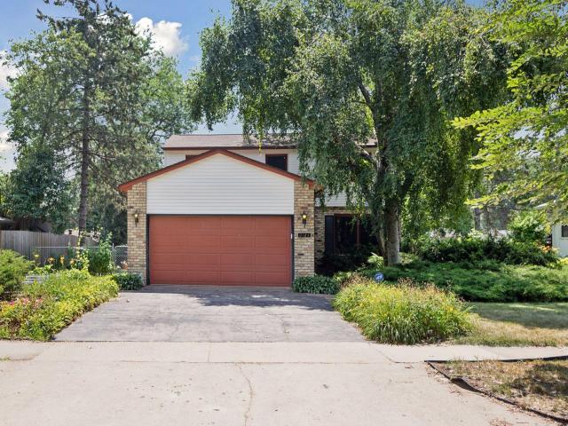 2184 Larry Ho Drive Saint Paul MN 55119 - MLS# 6756425