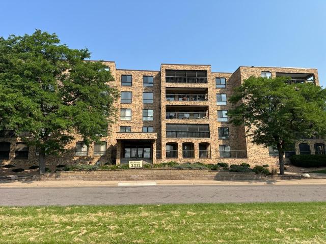 2221 Youngman Avenue Unit 503 Saint Paul MN 55116 - MLS# 6756636