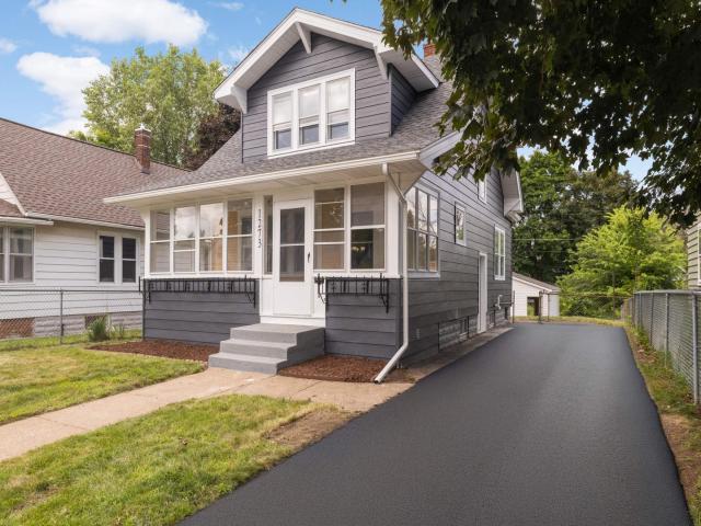 1273 Margaret Street Saint Paul MN 55106 - MLS# 6756922
