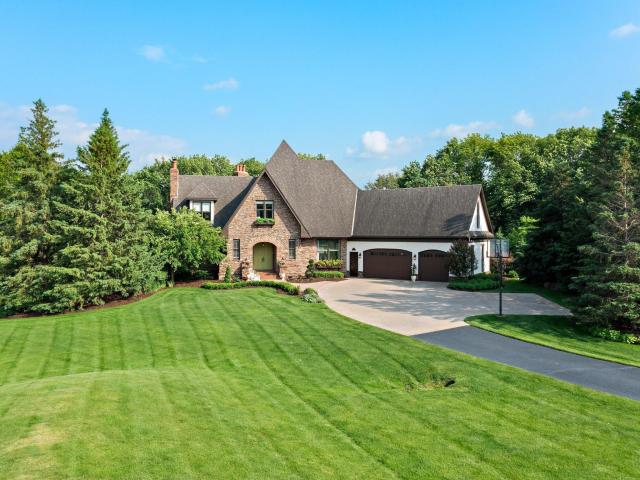 9921 Deerbrook Drive Chanhassen MN 55317 - MLS# 6757126