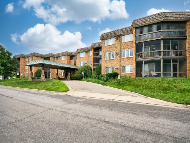 3200 Virginia Avenue S Unit 304 Saint Louis Park MN 55426 - MLS# 6757136