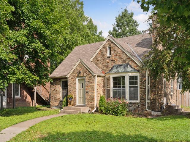 771 Wheelock Parkway W Saint Paul MN 55117 - MLS# 6757156