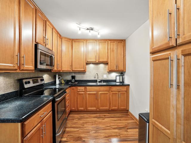 6450 York Avenue S Unit 203 Edina MN 55435 - MLS# 6757444