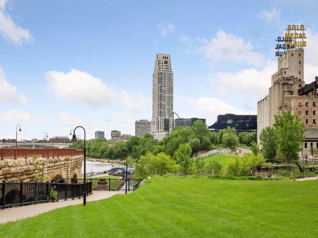 1111 W River Parkway Unit 18D Minneapolis MN 55415 - MLS# 6757492