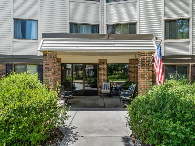 10600 43rd Avenue N Unit 203 Minneapolis MN 55442 - MLS# 6757559
