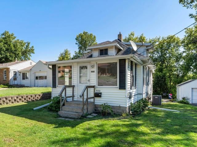 4000 Douglas Drive N Crystal MN 55422 - MLS# 6757716