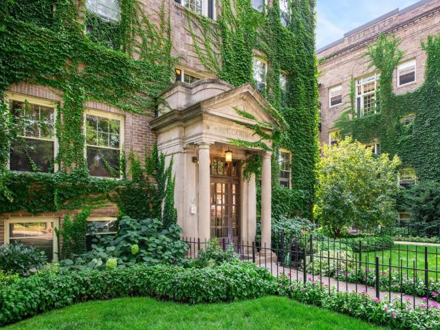 2519 Humboldt Avenue S Unit 104 Minneapolis MN 55405 - MLS# 6757799