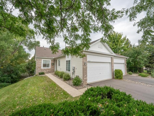 18523 Orchard Trail Lakeville MN 55044 - MLS# 6757815