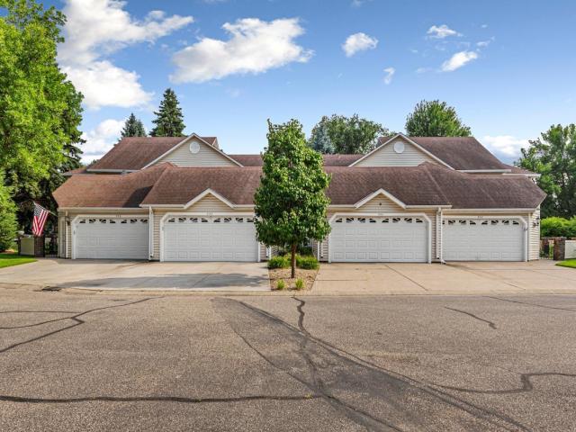 994 Hill Court Saint Paul MN 55126 - MLS# 6758283