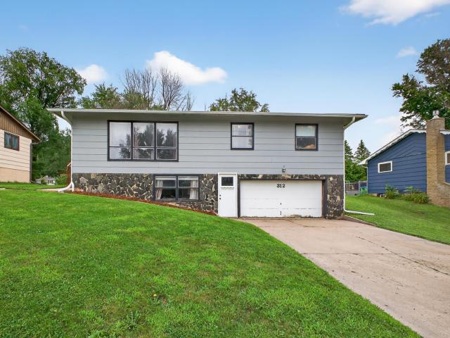 312 Pinecrest Court SW Pine Island MN 55963 - MLS# 6758581