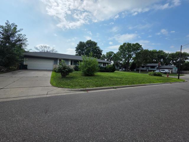 8033 Georgia Avenue N Brooklyn Park MN 55445 - MLS# 6759084