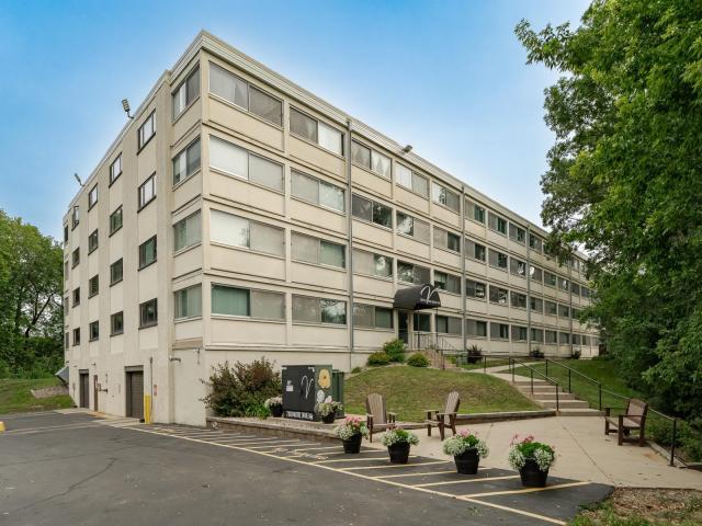 2100 Valkyrie Drive NW Unit 109 Rochester MN 55901 - MLS# 6759092