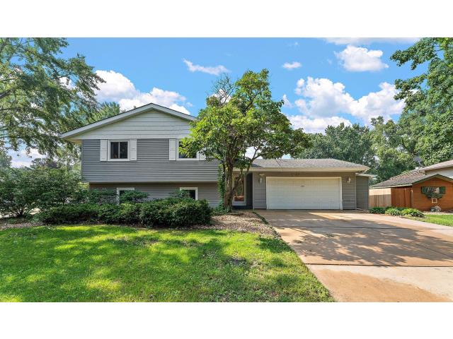 1709 Heron Lane N Saint Paul MN 55128 - MLS# 6759407