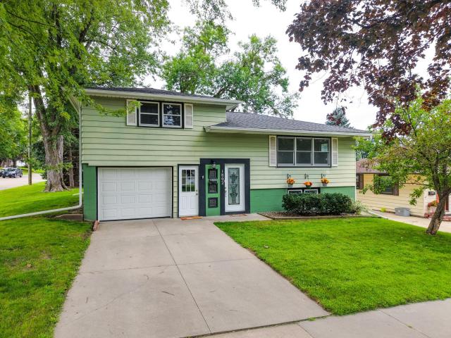 1802 17 1/2 Street NW Rochester MN 55901 - MLS# 6759485