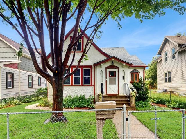 2119 Queen Avenue N Minneapolis MN 55411 - MLS# 6759719