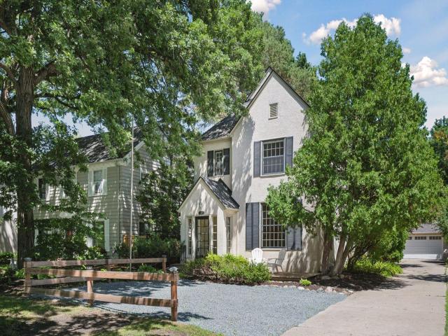 1909 E River Parkway Minneapolis MN 55414 - MLS# 6759737