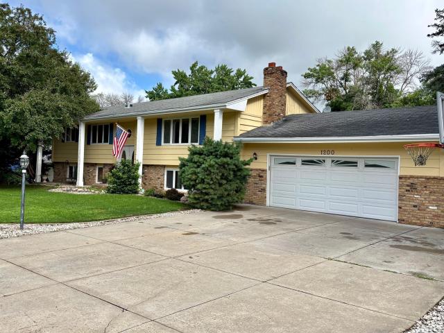 1200 W 136th Street Burnsville MN 55337 - MLS# 6759813