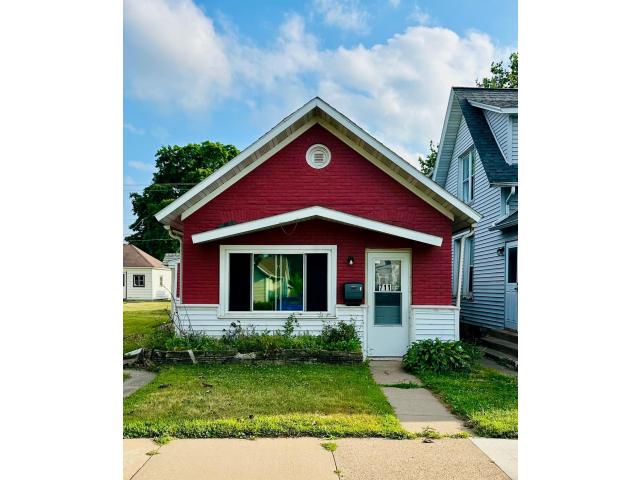 711 E 5th Street Winona MN 55987 - MLS# 6759834