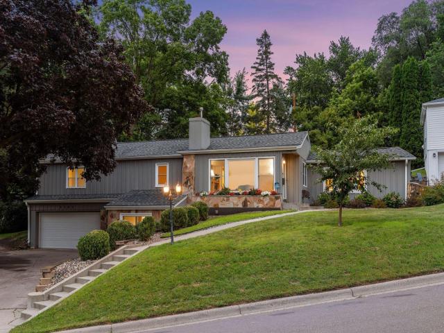 3302 Manor Drive Golden Valley MN 55422 - MLS# 6759939