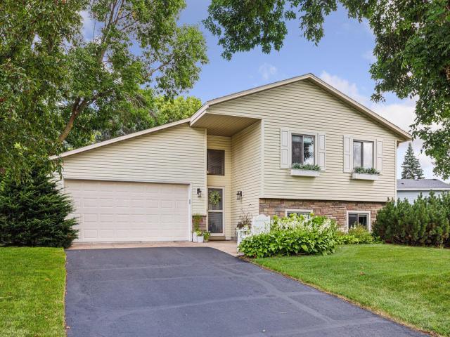 1719 Nokia Way Saint Paul MN 55122 - MLS# 6760103