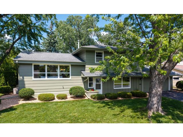 8332 29th Avenue N New Hope MN 55427 - MLS# 6760327