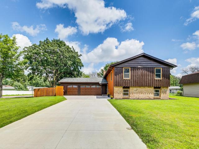 14700 Dory Court Apple Valley MN 55124 - MLS# 6760488