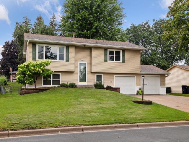 2074 Carnelian Lane Saint Paul MN 55122 - MLS# 6760784