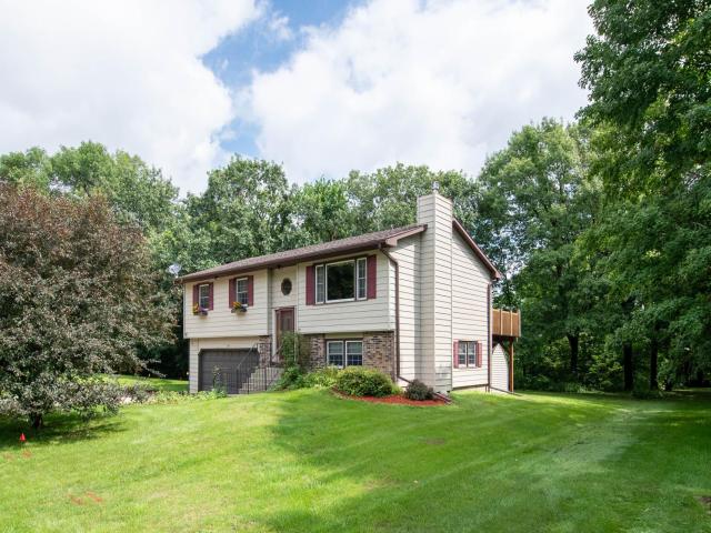 210 Mapleridge Drive Mankato MN 56001 - MLS# 6760882