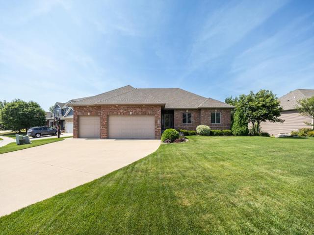 4550 Summit Pointe Place NW Rochester MN 55901 - MLS# 6760959
