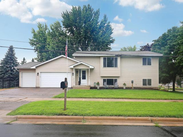 902 11th Street W Hastings MN 55033 - MLS# 6761113